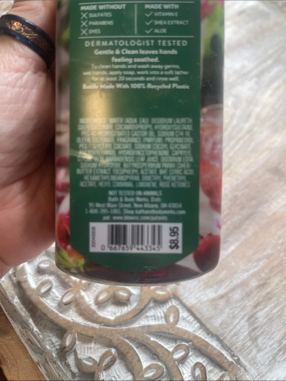 Bath & Body Works Strawberry Kiwi Foaming Hand Soap - Green Pump, Red Label